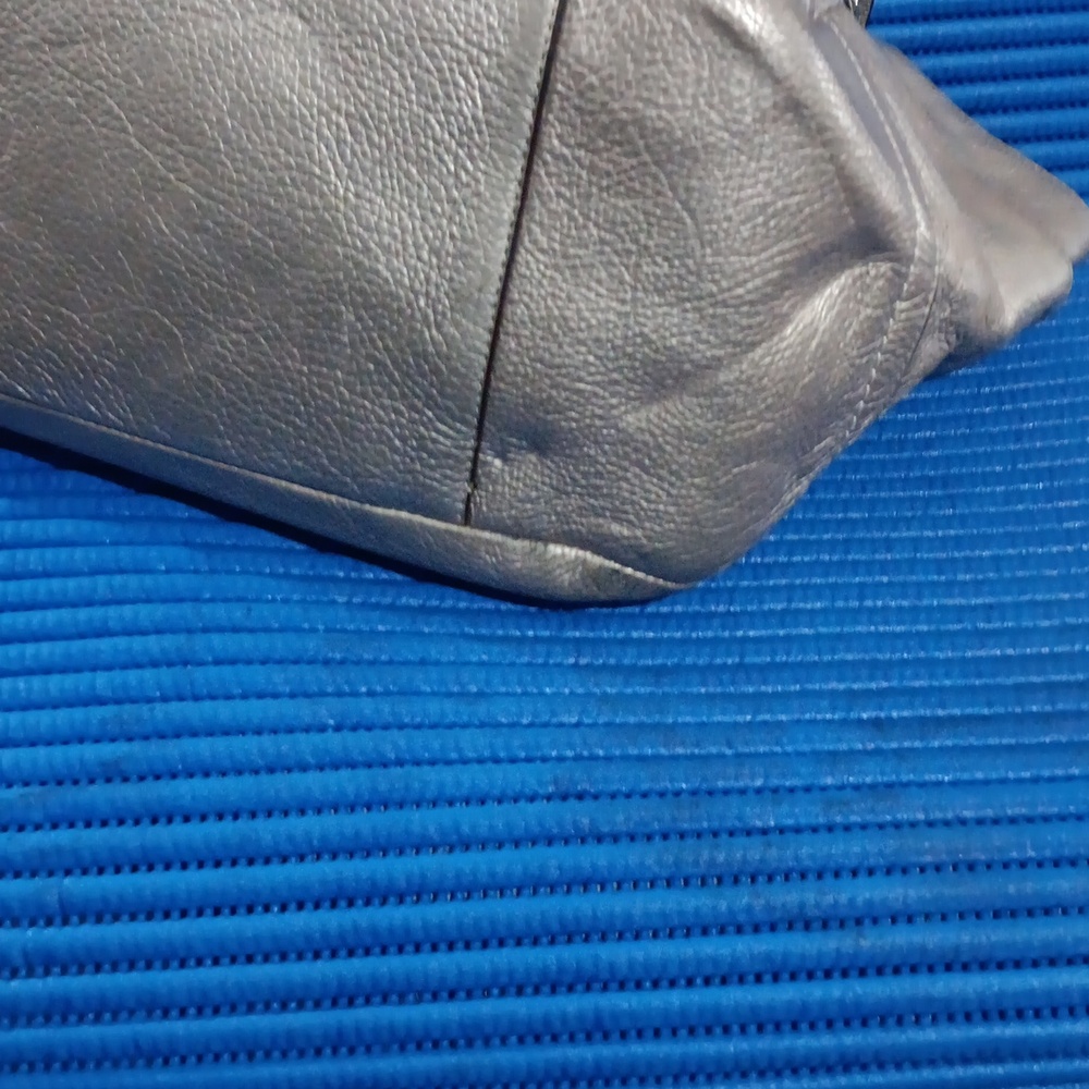 Coach - Picture 5 of 14